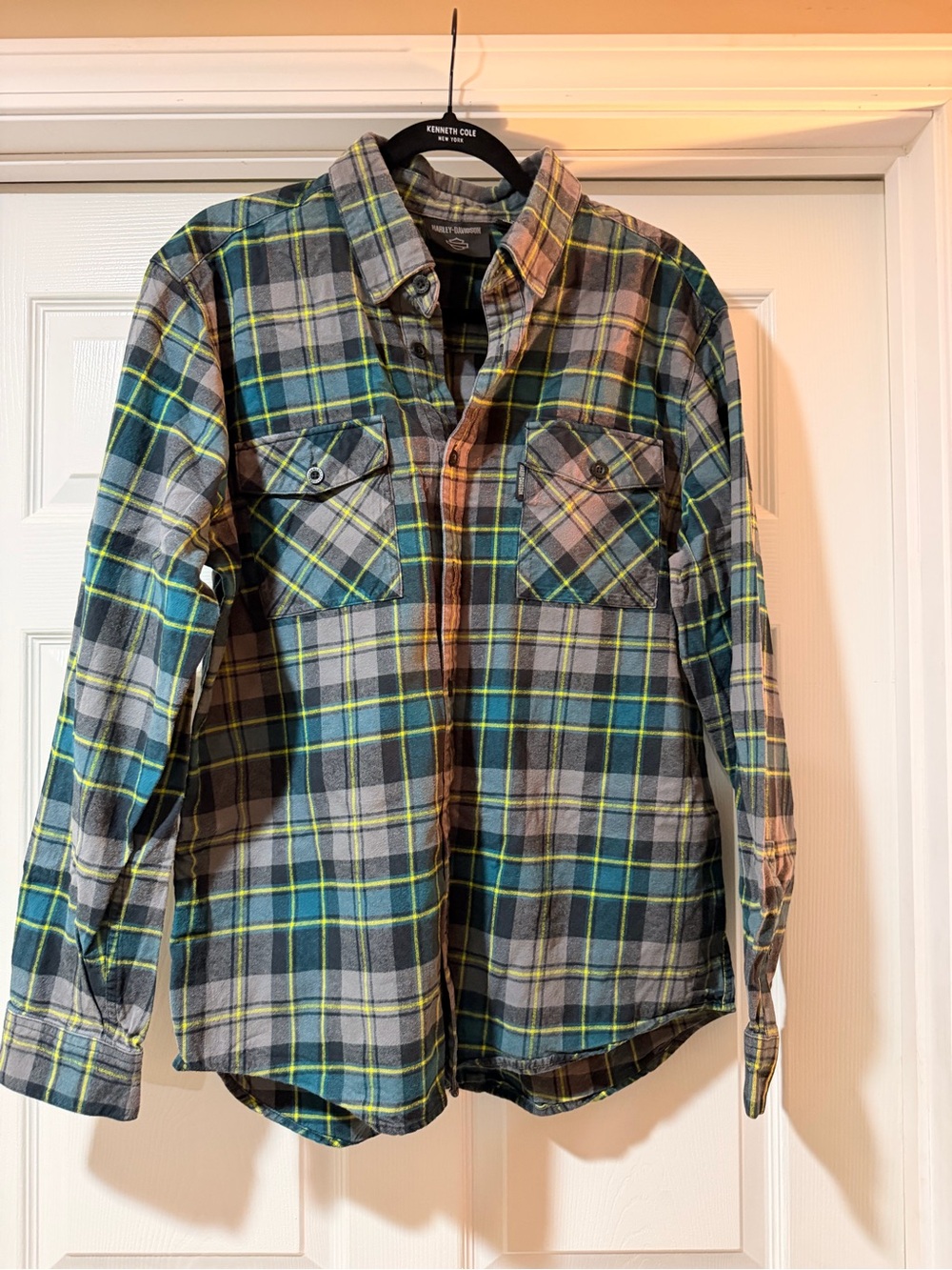 Harley Davidson Plaid Flannel Button-Up Shirt in Gray, Green & Yellow sz L